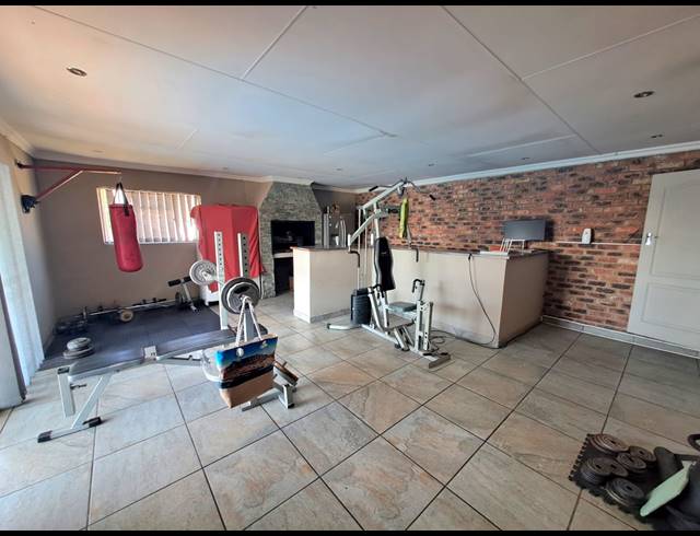 3 BEDROOM HOUSE FOR SALE IN DUNCANVILLE